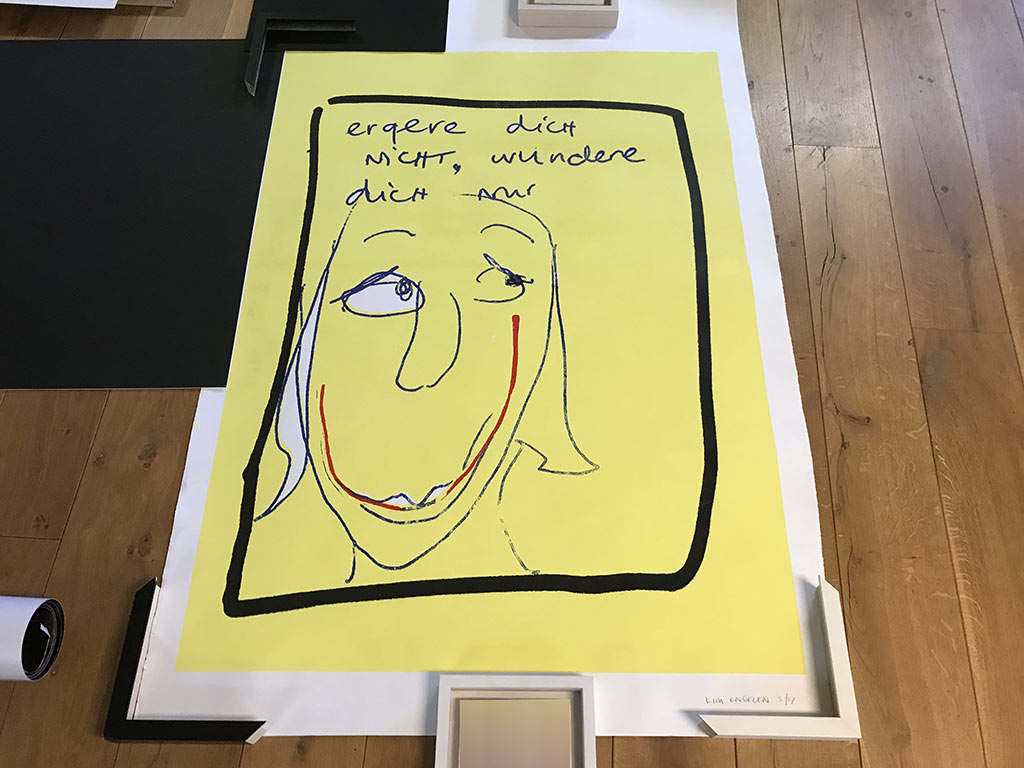 Kim Engelen, Step 3, Choose the Frame, Framing of the Silkscreen Artwork Ergere dicht nicht, wundere dich nur, 2021